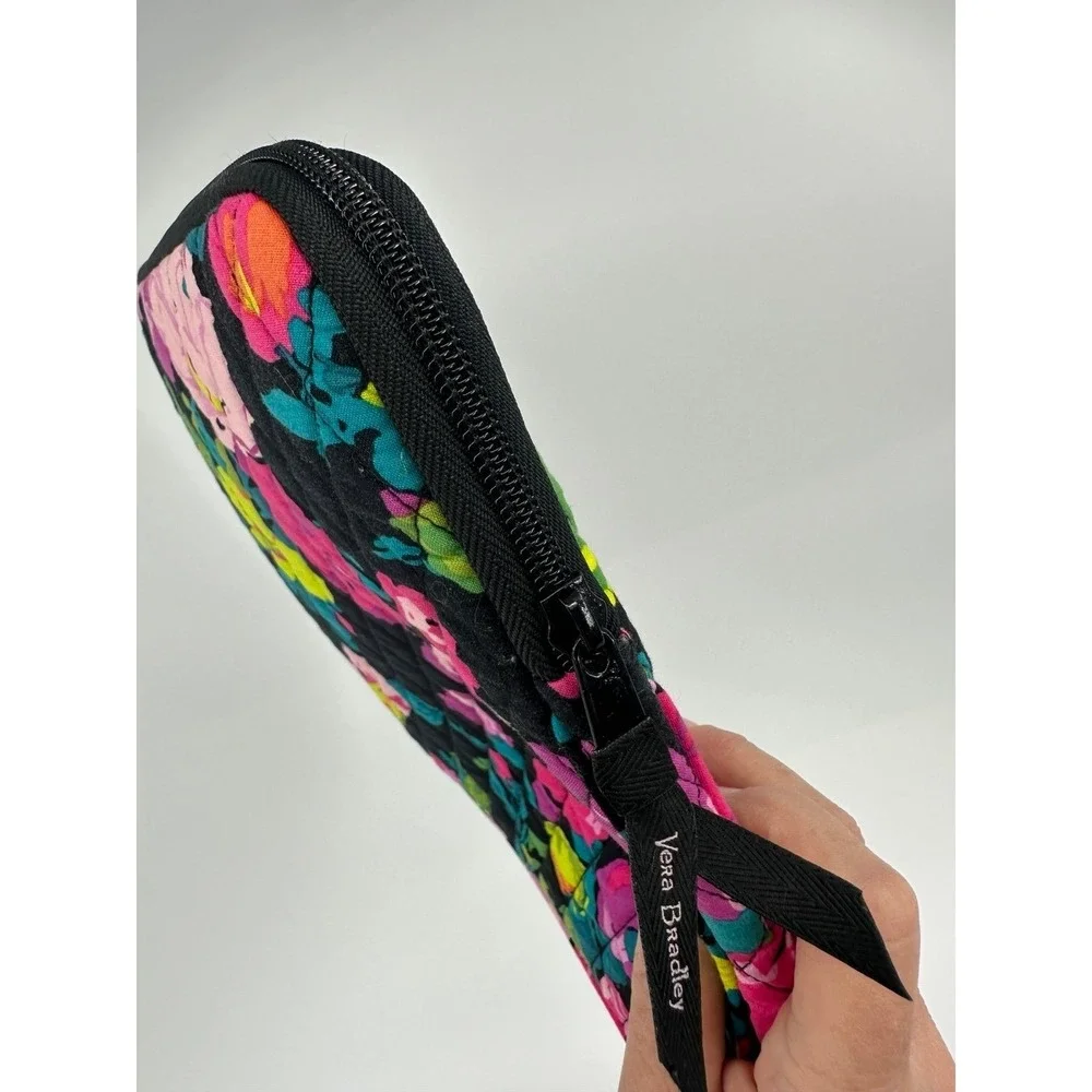 Vera Bradley Laptop Zipper Holder Floral Black‎